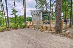 Chic Tiny Home Retreat about 2 Mi to MSU Campus!